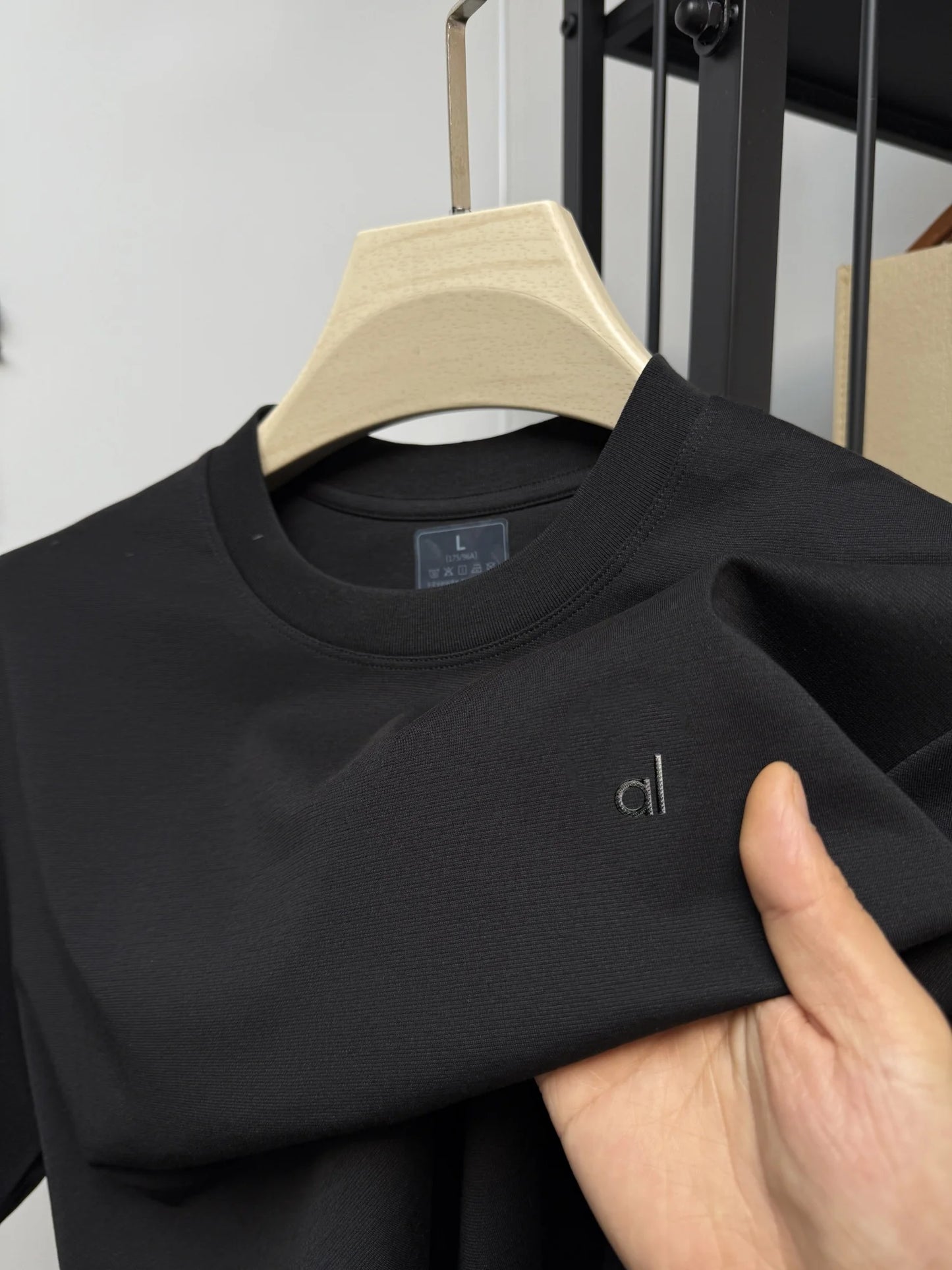 Men’s High-End Seamless T-Shirt