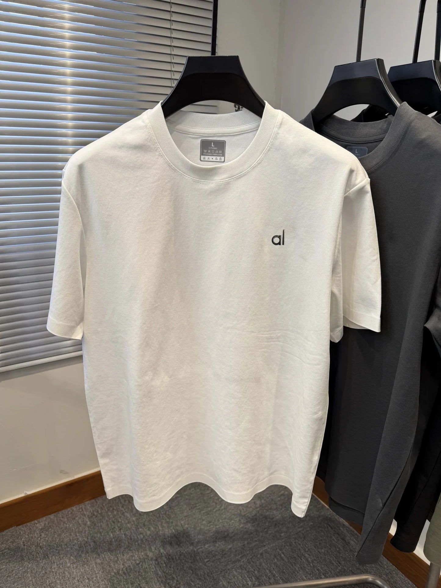 Men’s High-End Seamless T-Shirt